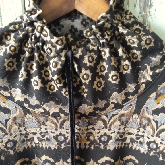 Susan Graver Weekend XL - Picture 7 of 8